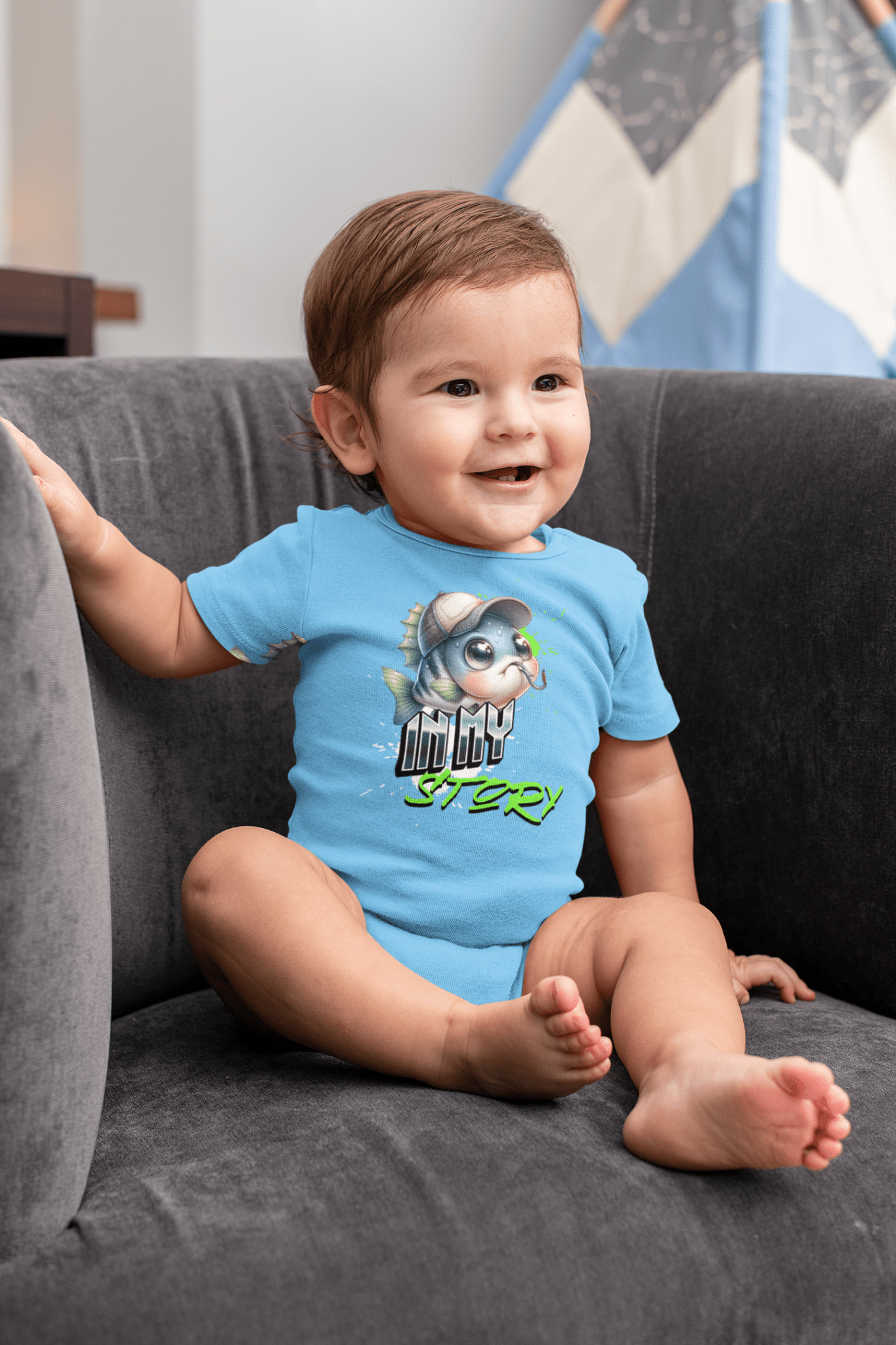 Infant Bodysuit — Cute Fish "Tiny Steez" Graphic Baby Onesie - Estrella & The Stars