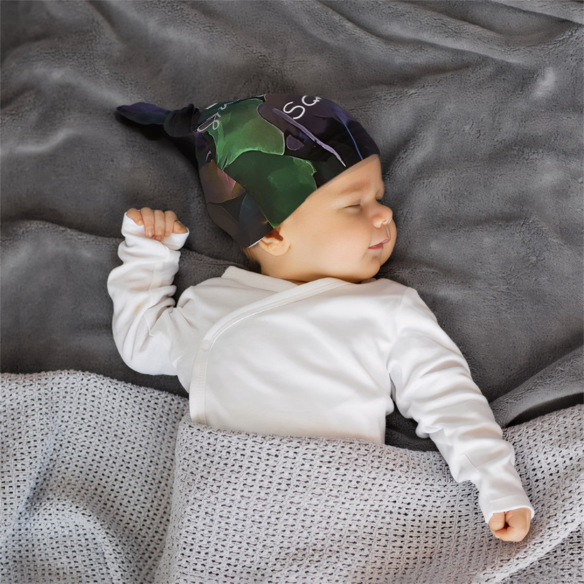 Top Knot Baby Beanie - Keep your little one cozy in style! - Estrella & The Stars